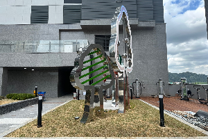 전면-우 이미지