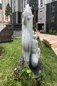 좌측 이미지