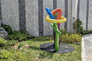 좌측 이미지