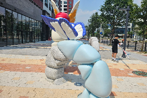 좌측 이미지