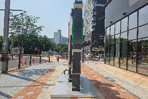 우측 이미지