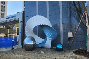 전면-우 이미지