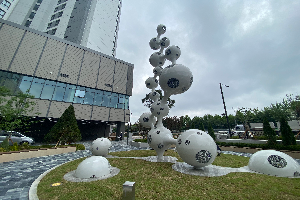 좌측 이미지