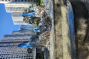 전면-우 이미지