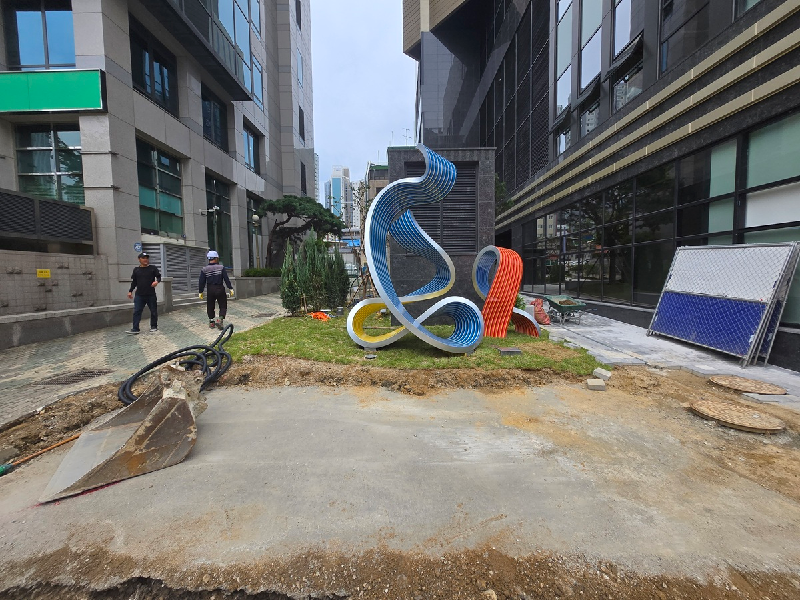 조각, 이형욱, Tune