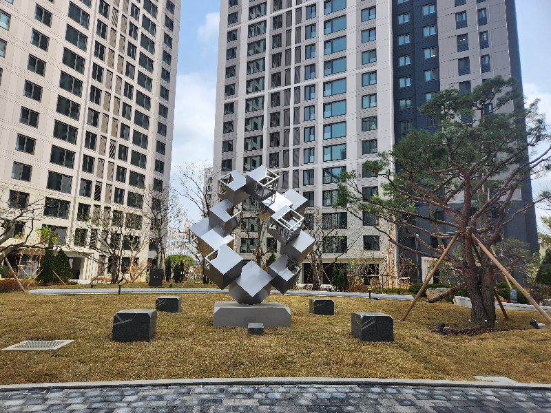 조각, 이상윤, Reconfigured cube 재구성된 큐브