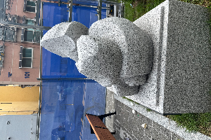 우측 이미지