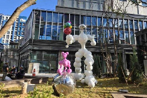 좌측 이미지