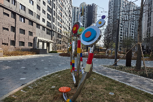 우측 이미지