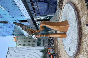 좌측 이미지