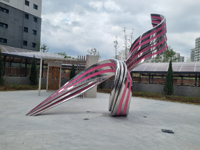 조각, 김일근, Wings of Freedom